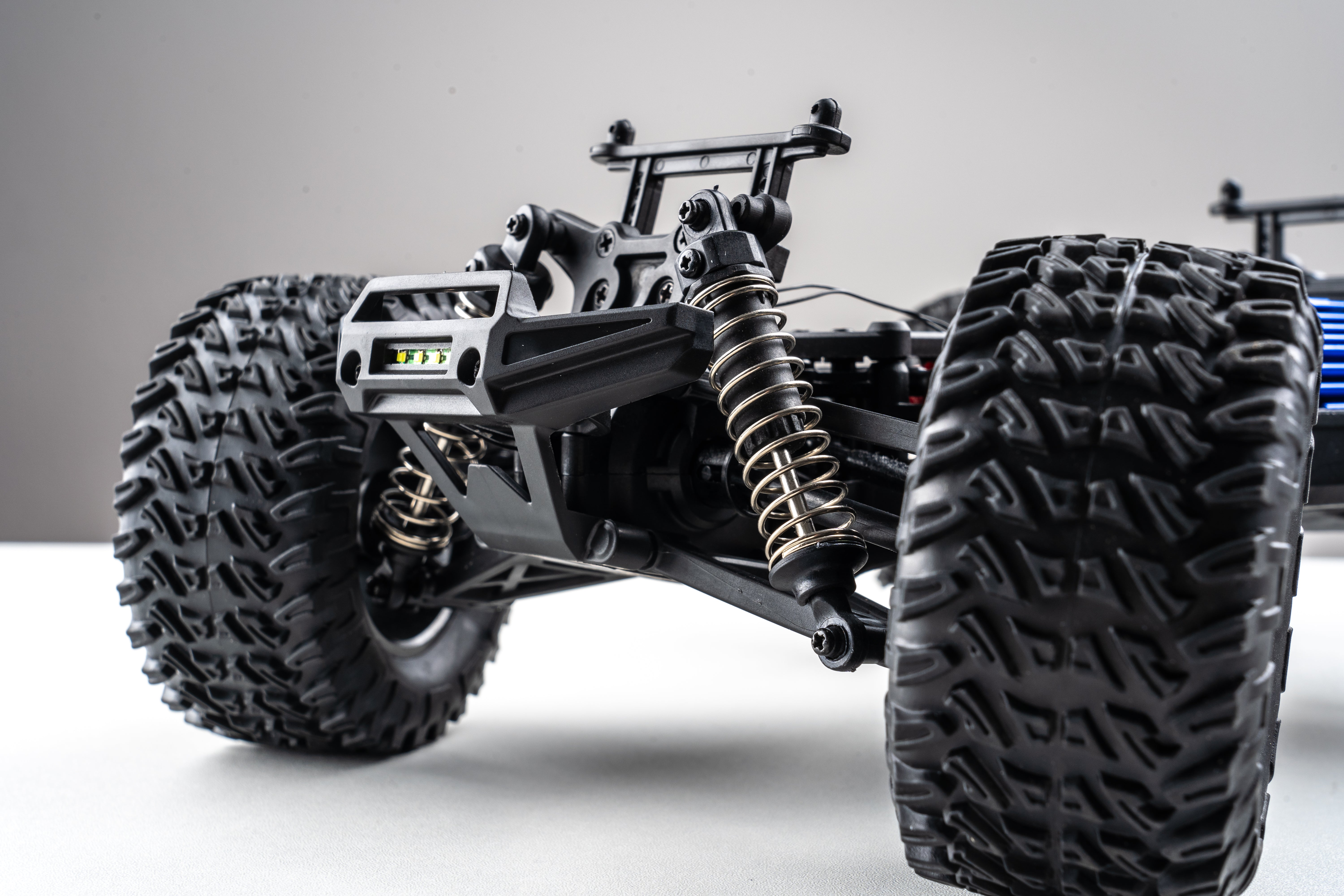 Mega RC 1/16 M-Titan Mini Monster 4x4 Truck RTR - RED - HeliDirect