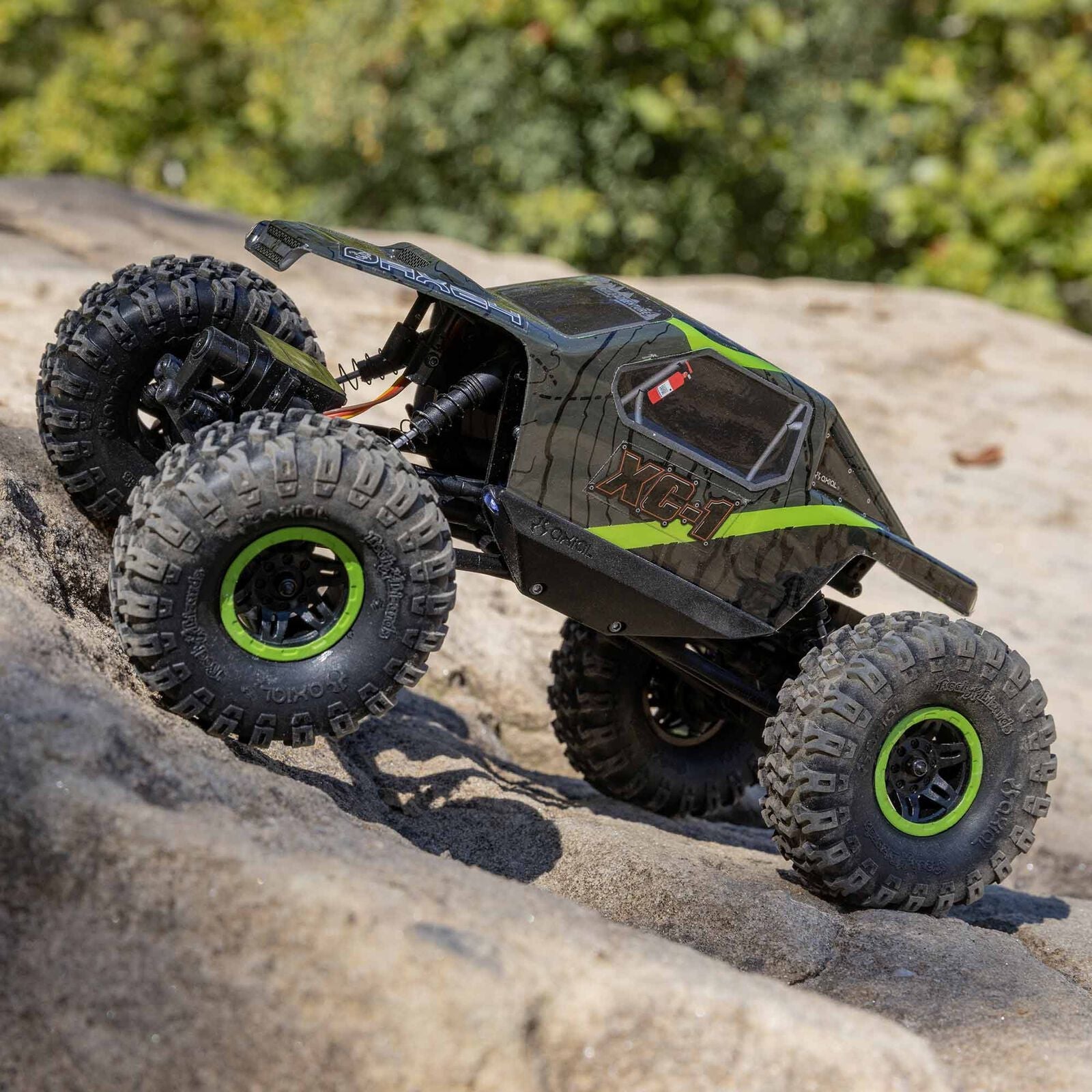 Axial 1/24 AX24 XC-1 4WS Crawler Brushed RTR - Green - HeliDirect