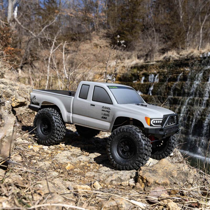 Axial 1/10 SCX10 III Base Camp 4WD Rock Crawler Brushed RTR - Grey - HeliDirect